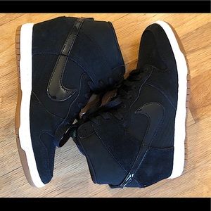 NWT Nike Women’s Dunk Sky High Essential